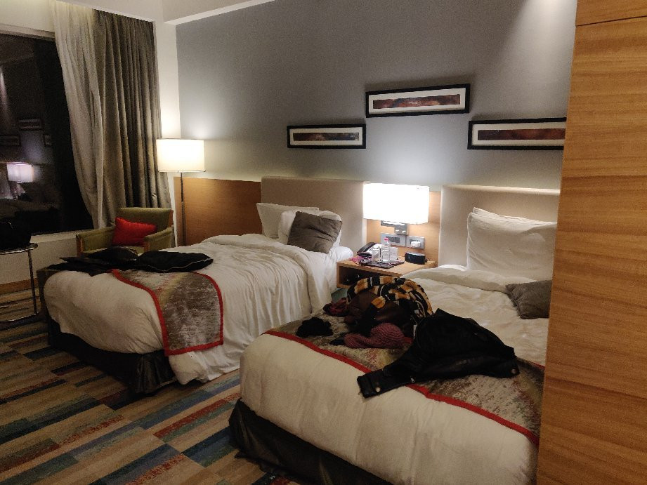 皇冠广场酒店主图