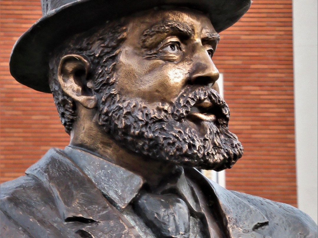 Statue de Jean Jaurès-阿尔福维尔必去景点