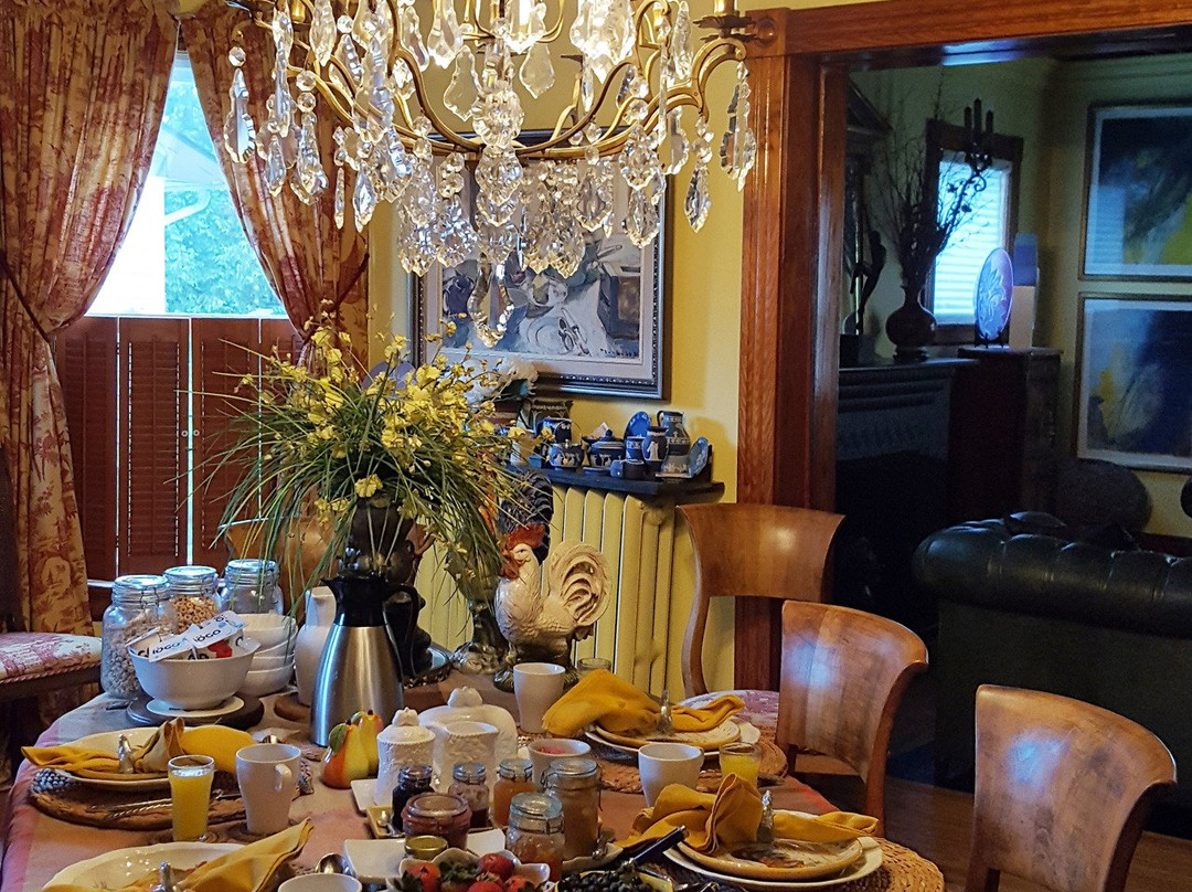 The Coach House主图