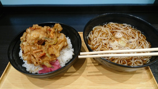 小諸そば 新越谷駅店