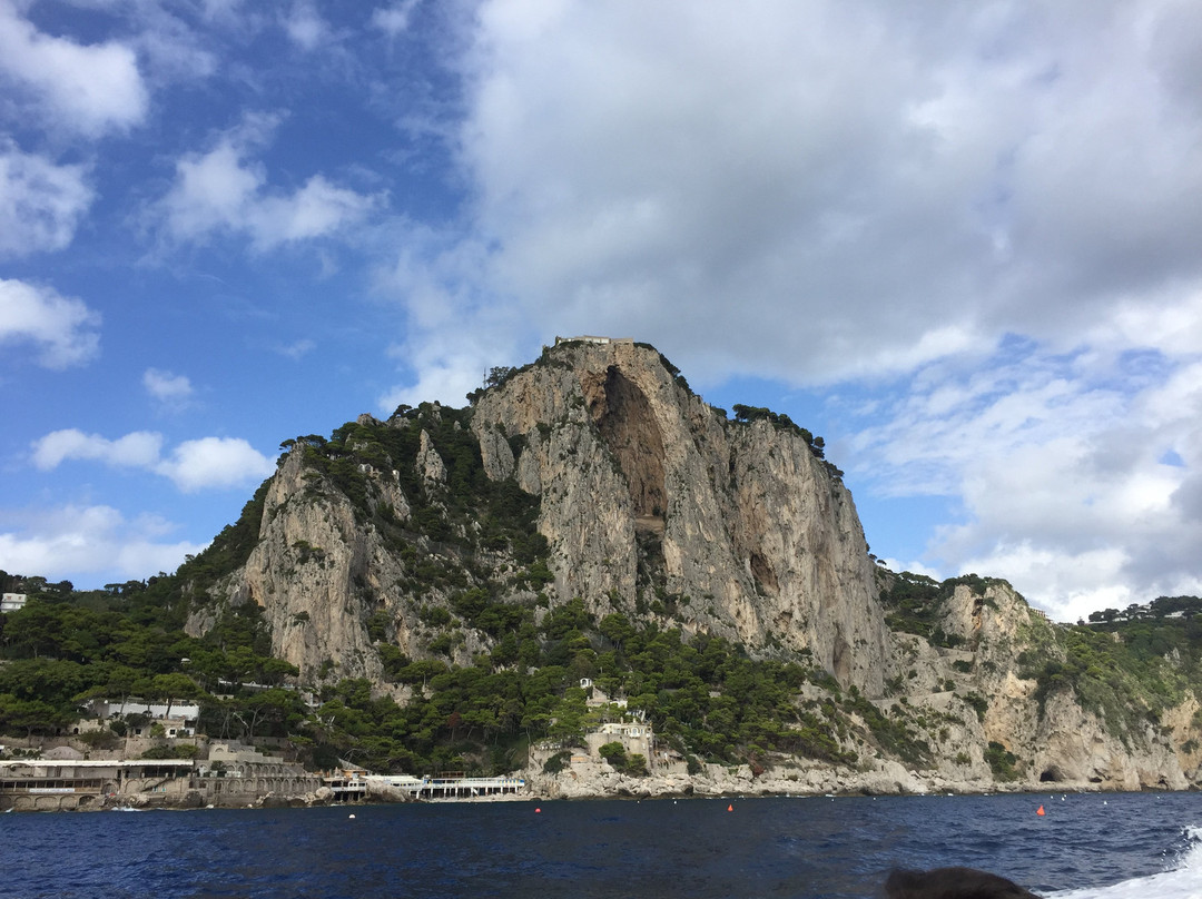 Tours of Amalfi Coast - Capri, Pompeii & More景点图片