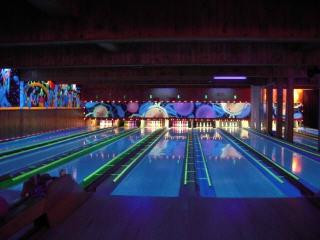 ibowl.ca Family Fun Center景点图片