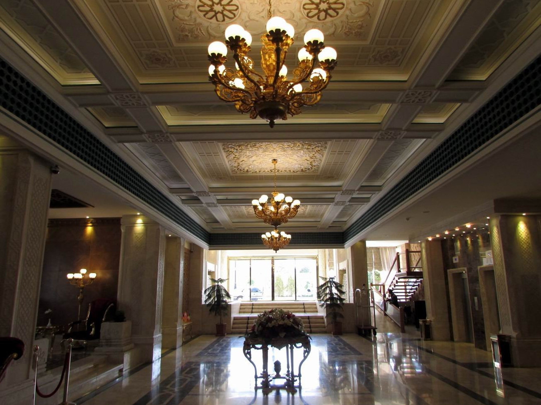 Zandiyeh Hotel主图