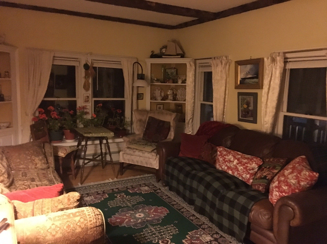 The Elizabethan Inn主图