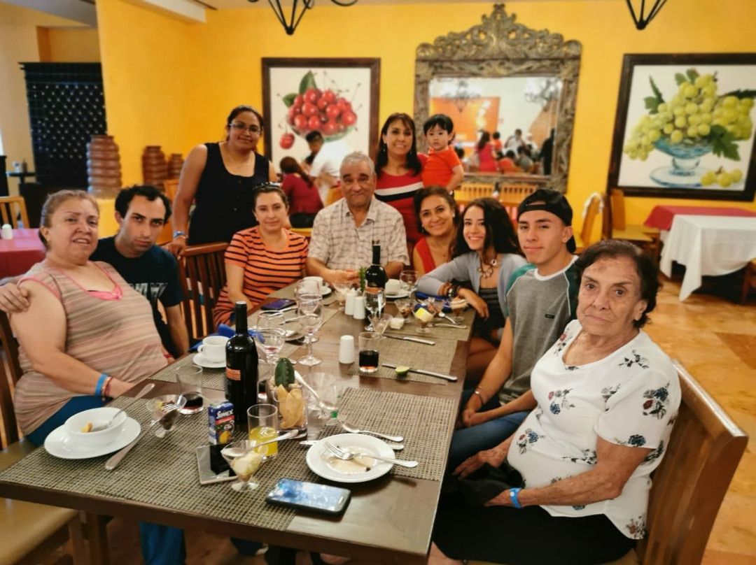 Oasis Palm Hotel主图