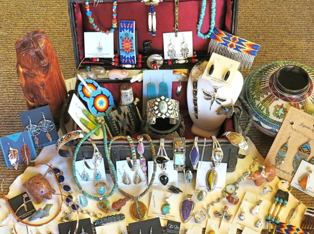 All Nations Trading-亨德森维尔必去景点