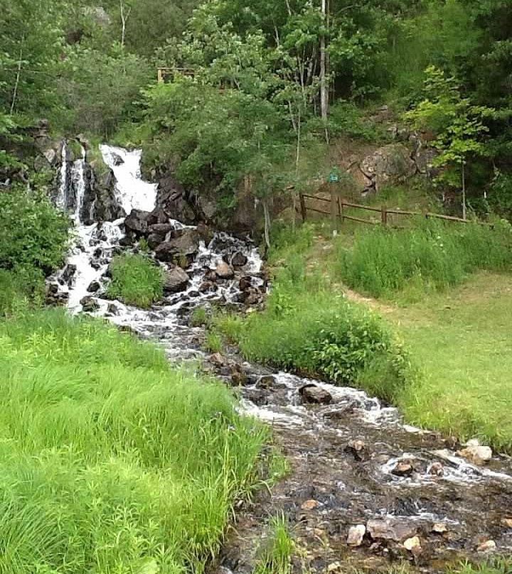 Harvey旅游景点-Fumee Falls