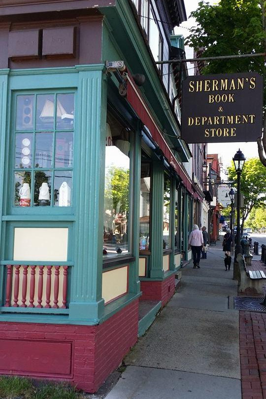 Sherman's Books & Stationery景点图片