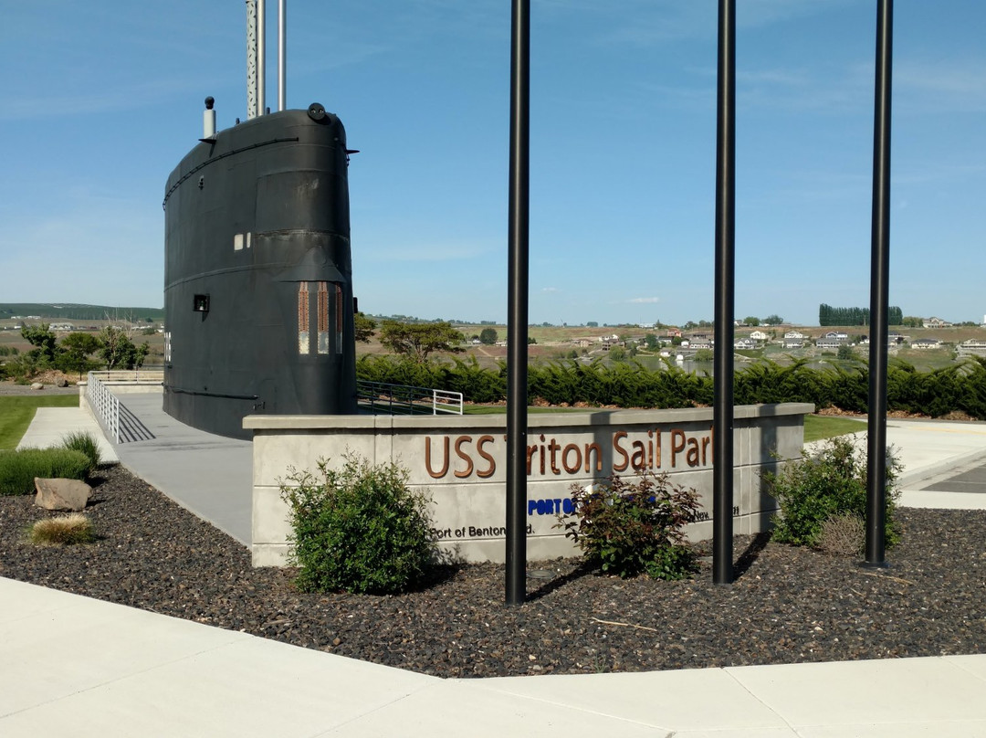 USS Triton Submarine Memorial Park景点图片