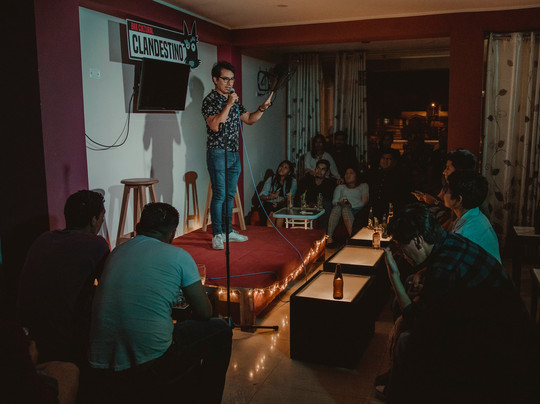 Clandestino Club De Comedia