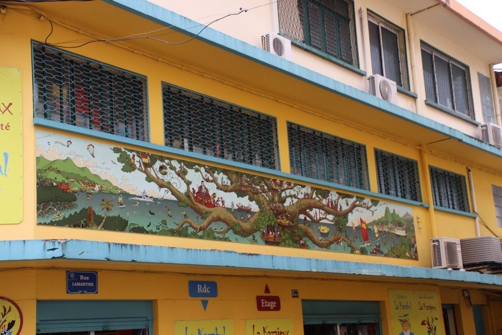 Librairie La KAZABUL-法兰西堡必去景点