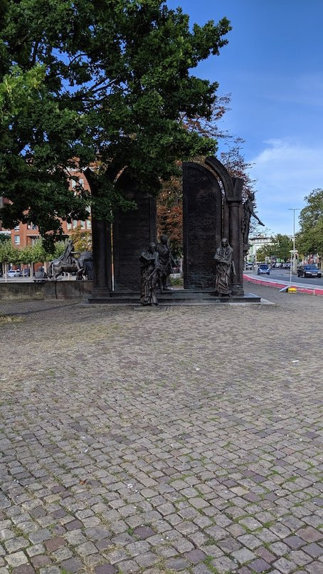 Monument Göttingen Sieben景点图片