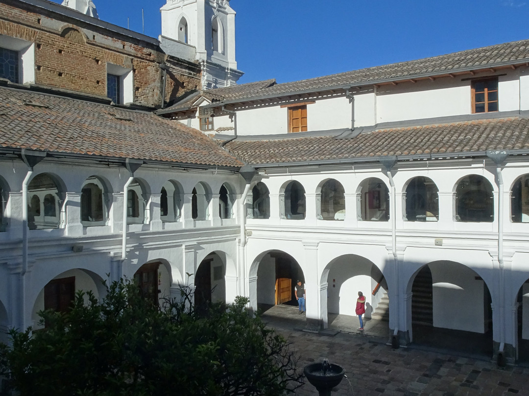 Museo del Carmen Alto-基多必去景点
