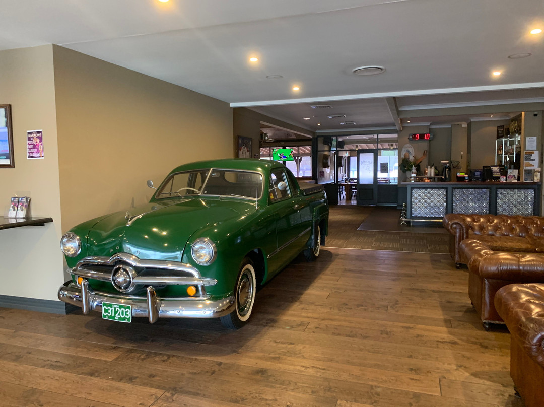 陶艺家啤酒厂度假酒店主图