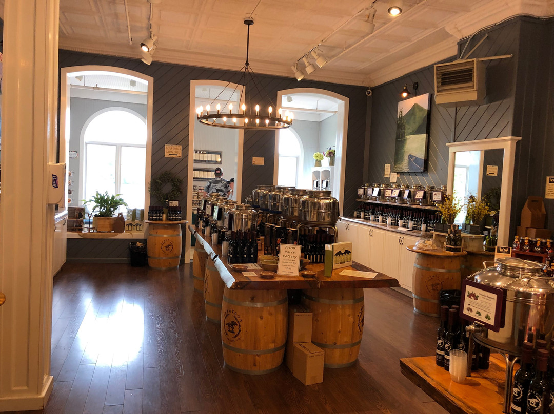 Saratoga Olive Oil Company-普莱西德湖必去景点