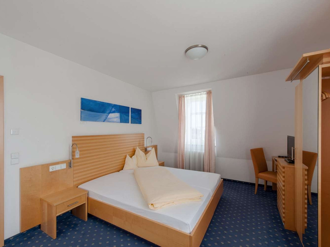 Landschloss Korntal主图