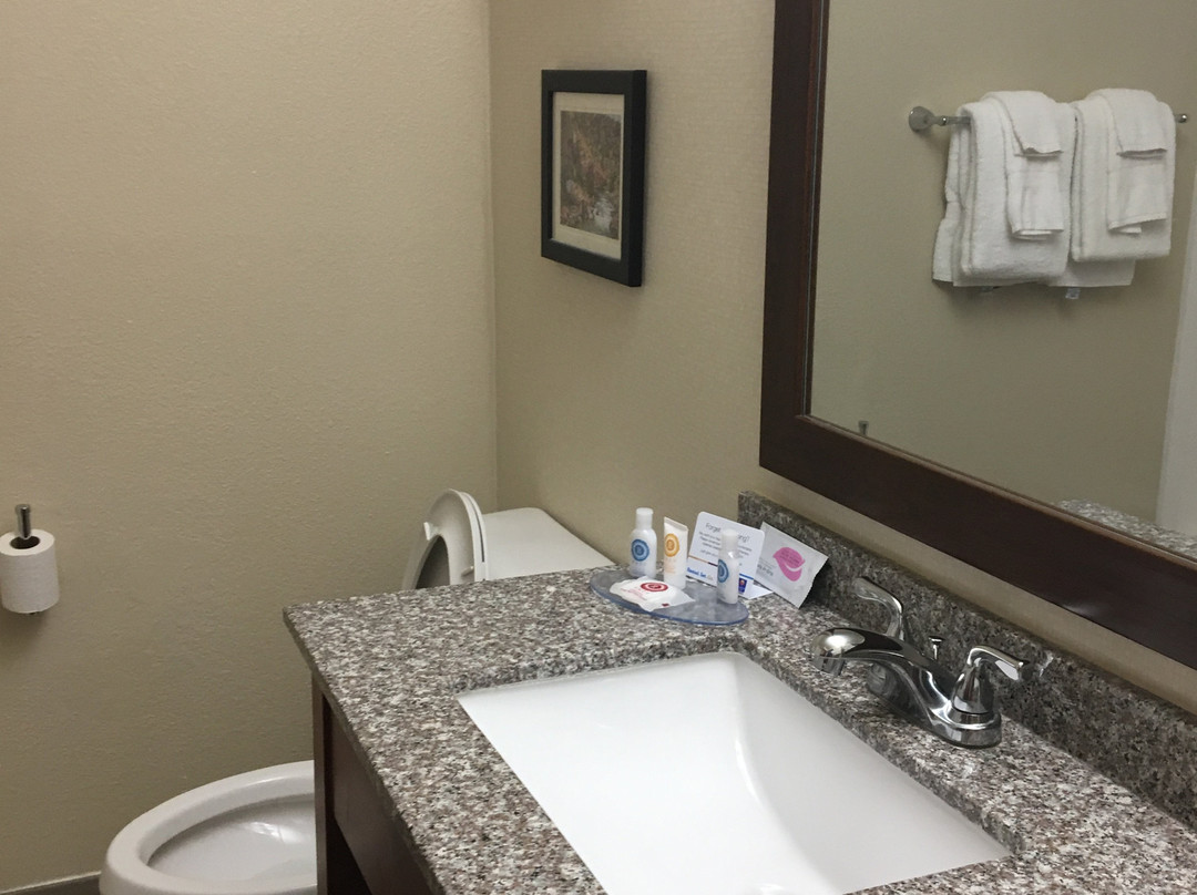 Comfort Inn & Suites Pueblo主图