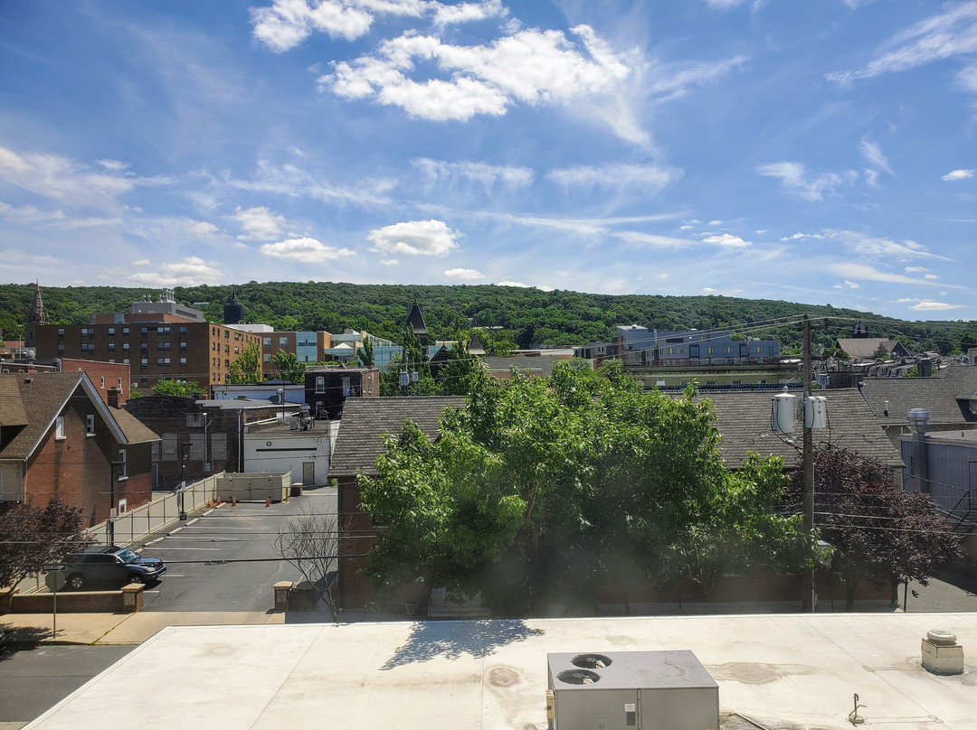 Comfort Suites Bethlehem Near Lehigh University and LVI Airport主图