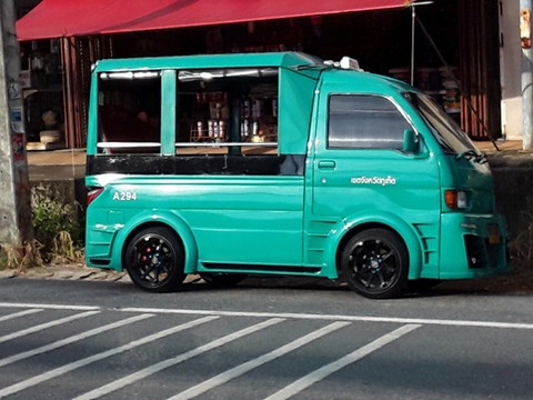 Tuk-Tuk Drivers-普吉镇必去景点