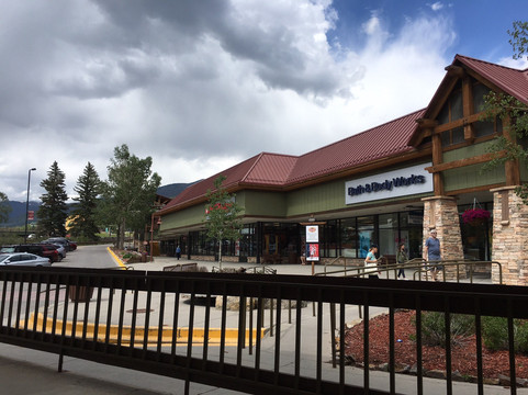 Outlets at Silverthorne-银座必去景点