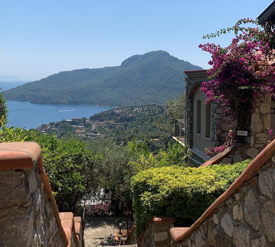 Dionysos Village Hotel主图