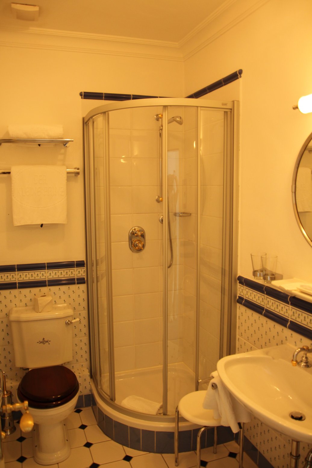 德尔科勒恩普瑞兹罗曼蒂克酒店-浴室