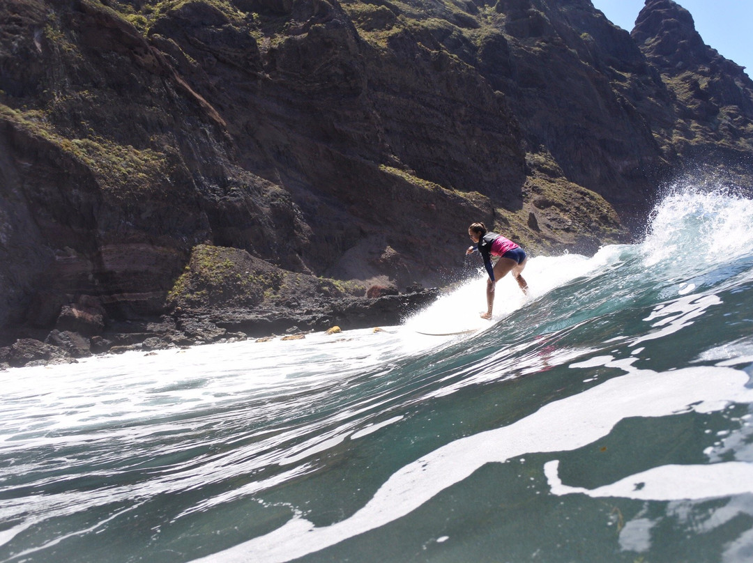 Green Wave Surf School-Punta del Hidalgo必去景点