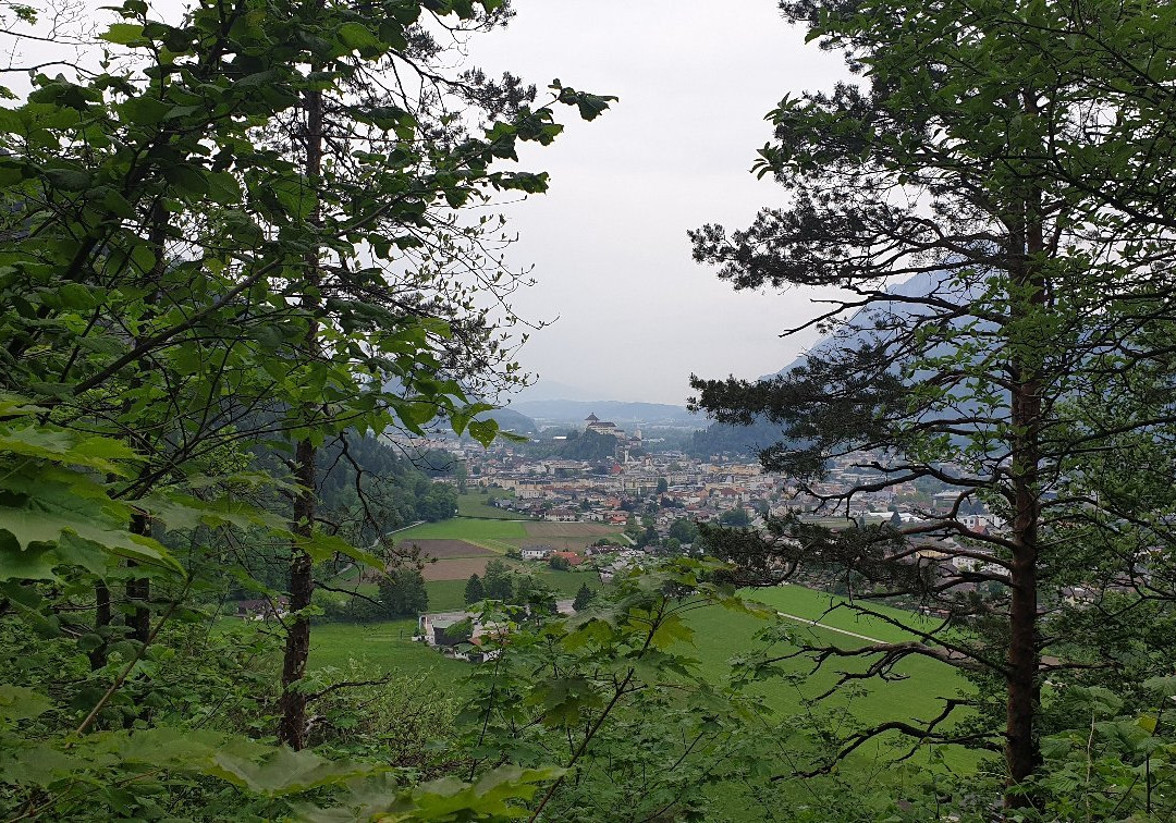 Tischofer Hoehle-库夫石必去景点