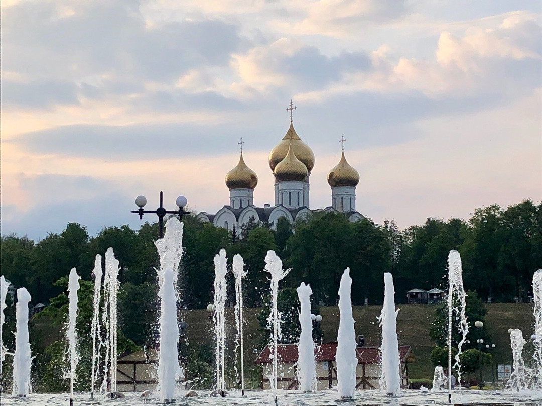 Strelka Fountains景点图片