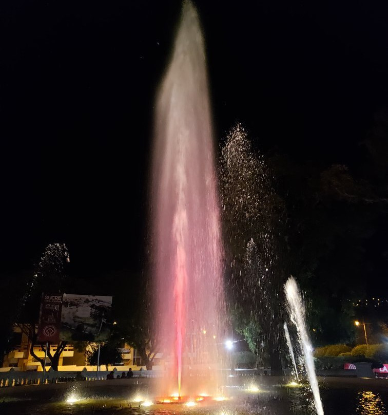 Fuente del Bicentenario景点图片