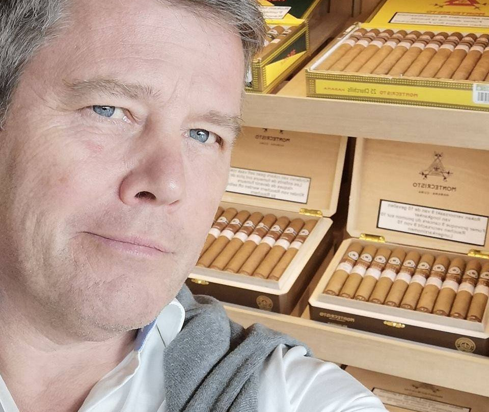Cigar Lounge 33景点图片
