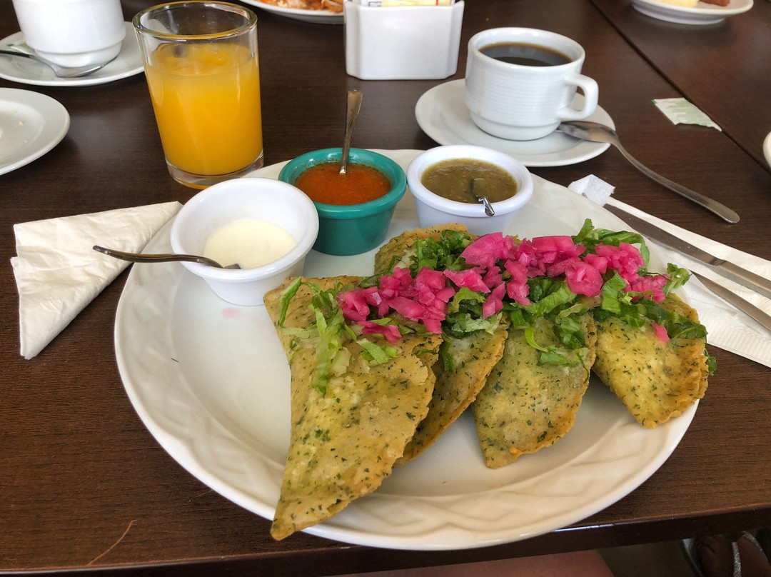 Adolfo Lopez Mateos餐馆和美食-Tajal Cafe