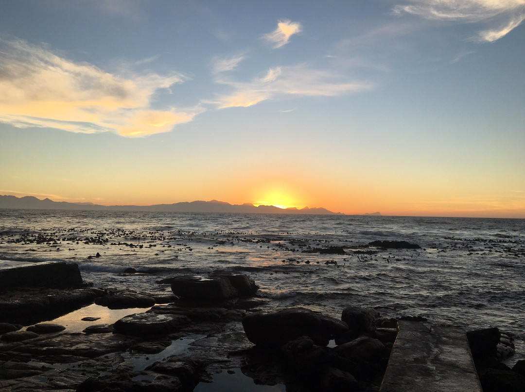 Muizenberg Catwalk-Muizenberg必去景点