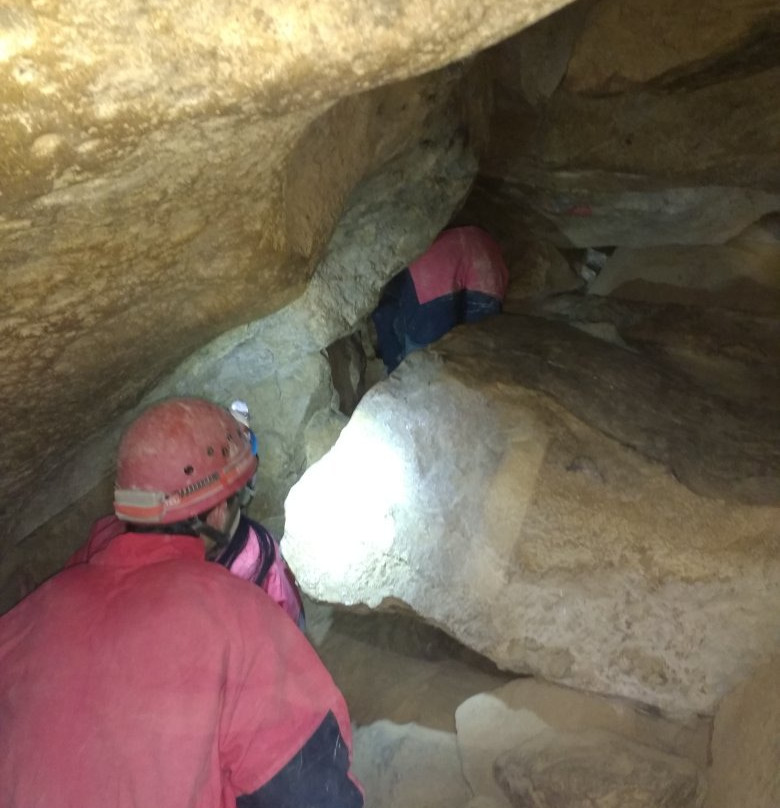 Caving Under Budapest-布达佩斯必去景点