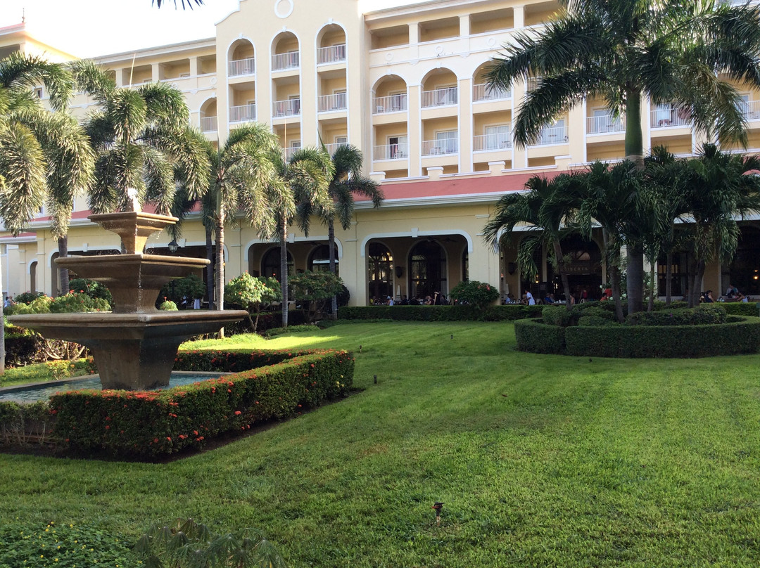 瓜纳卡斯特悦宜湾酒店主图