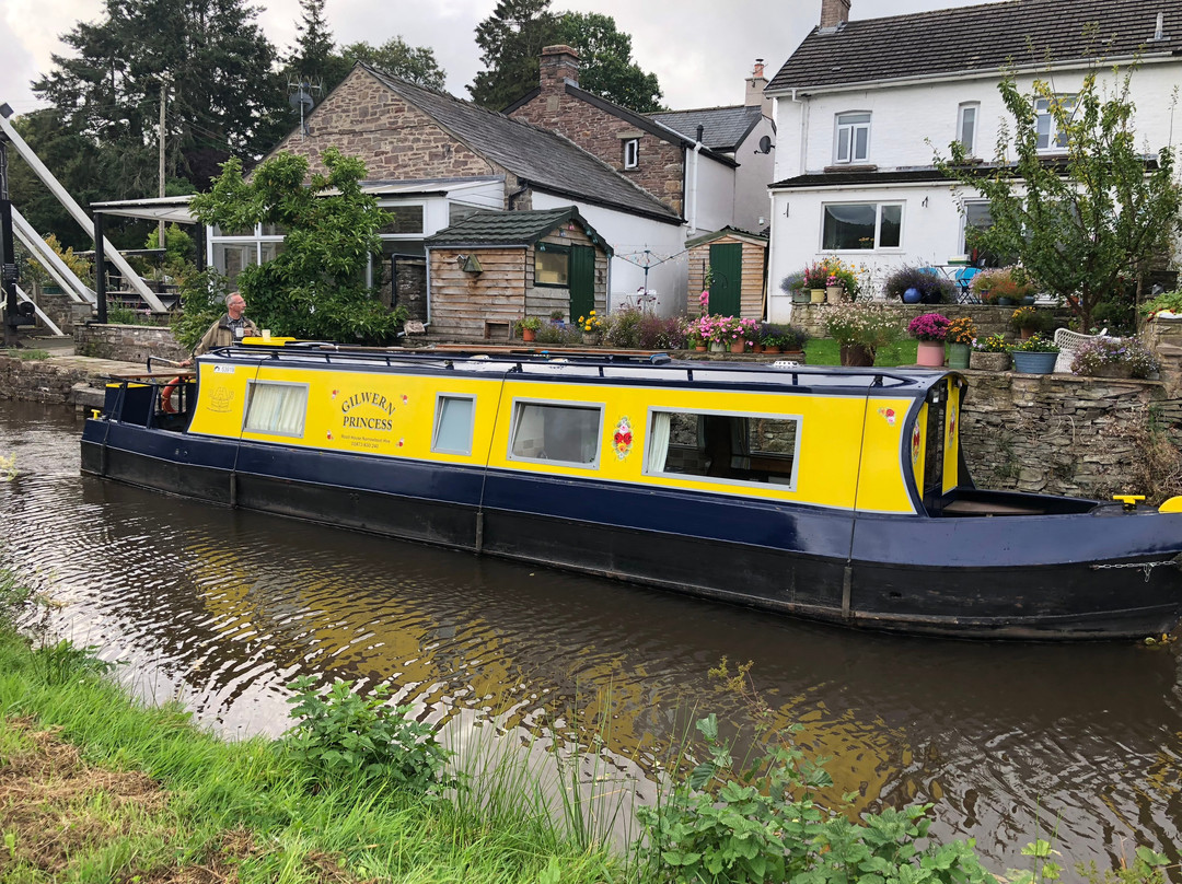 Road House Narrowboats-Gilwern必去景点