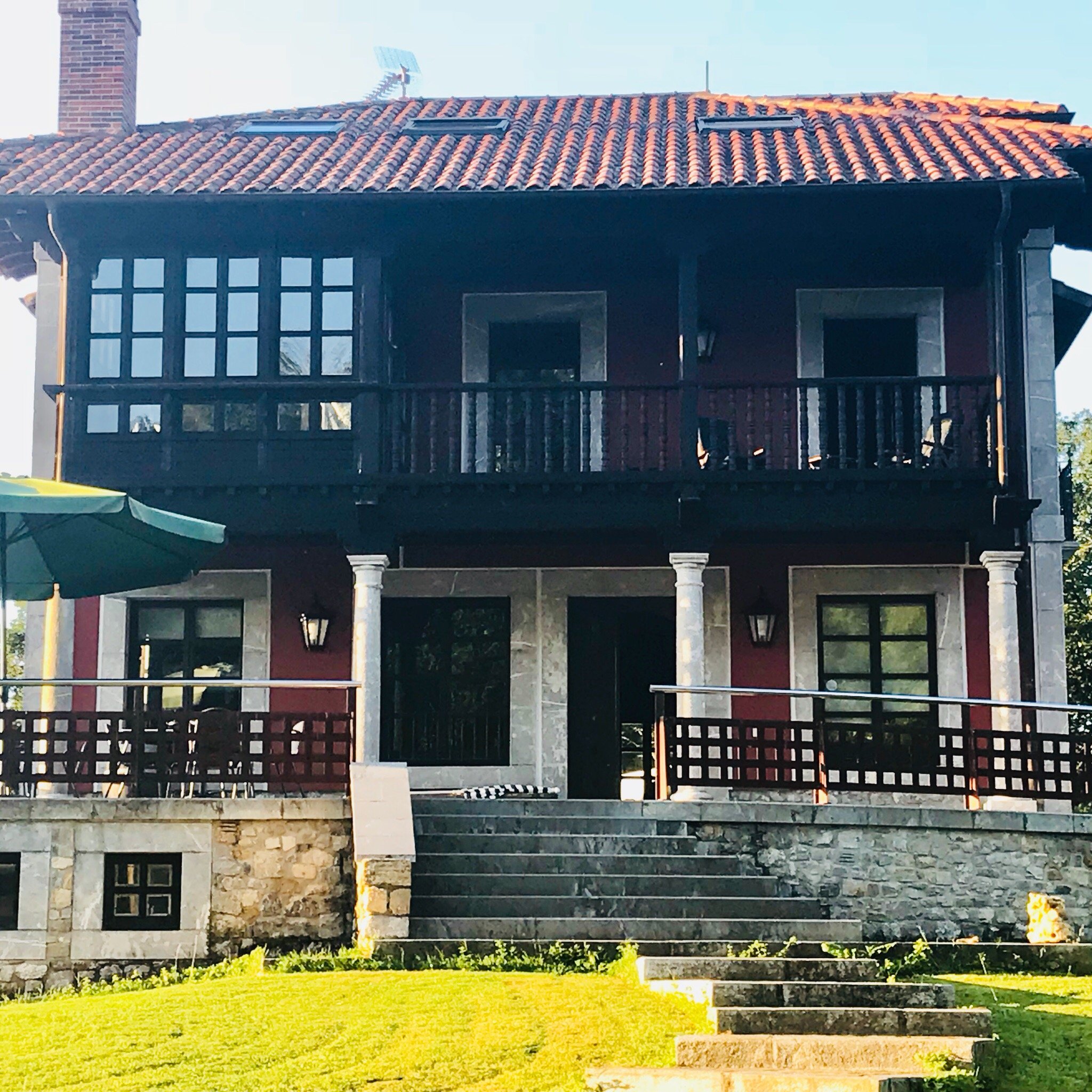 Casa Escuela de Torin-官方