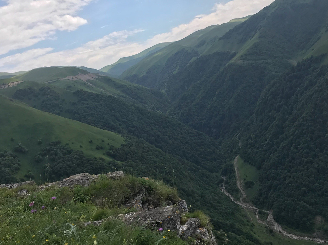 Arkhonskiy Mountain Pass景点图片