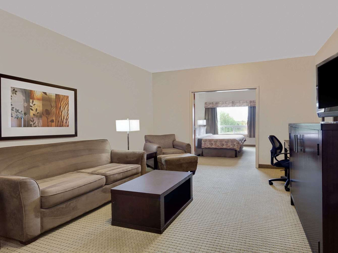 Ramada by Wyndham Lac La Biche主图