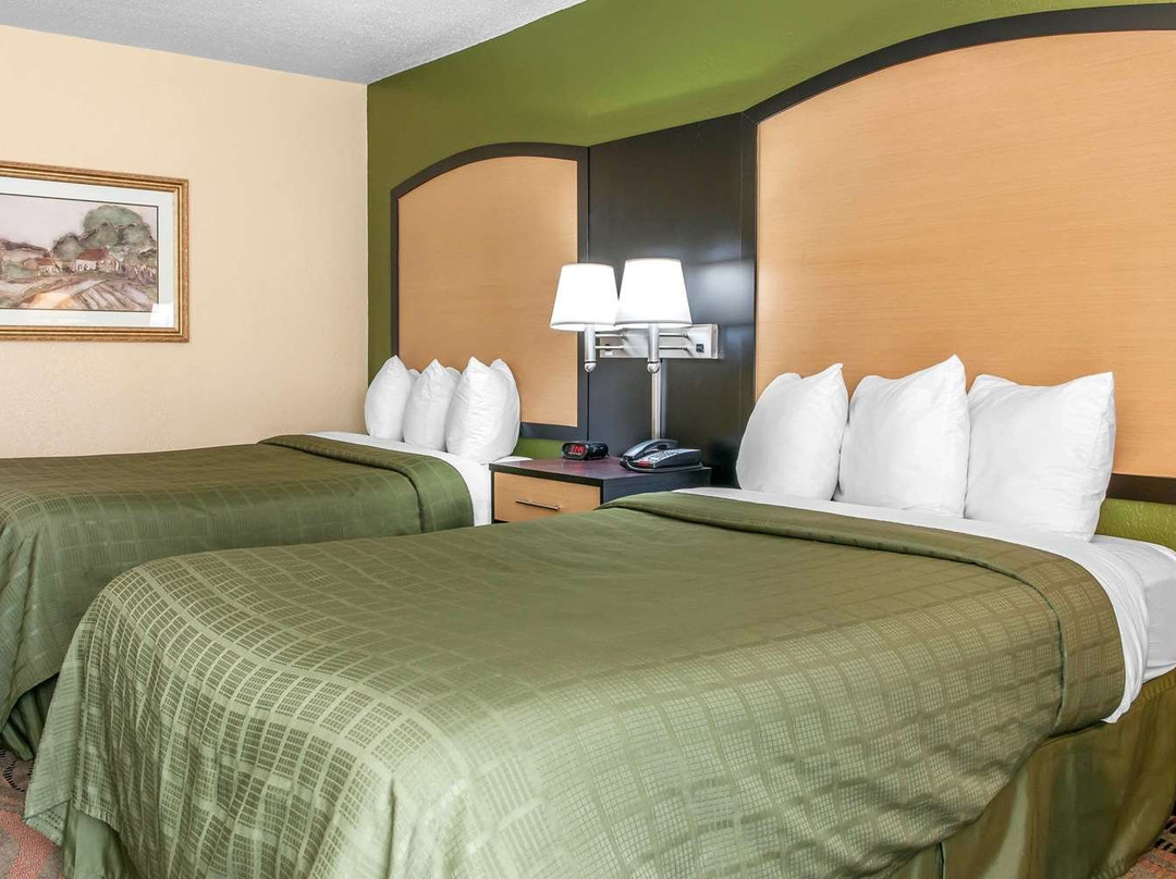 Quality Inn Conference Center主图