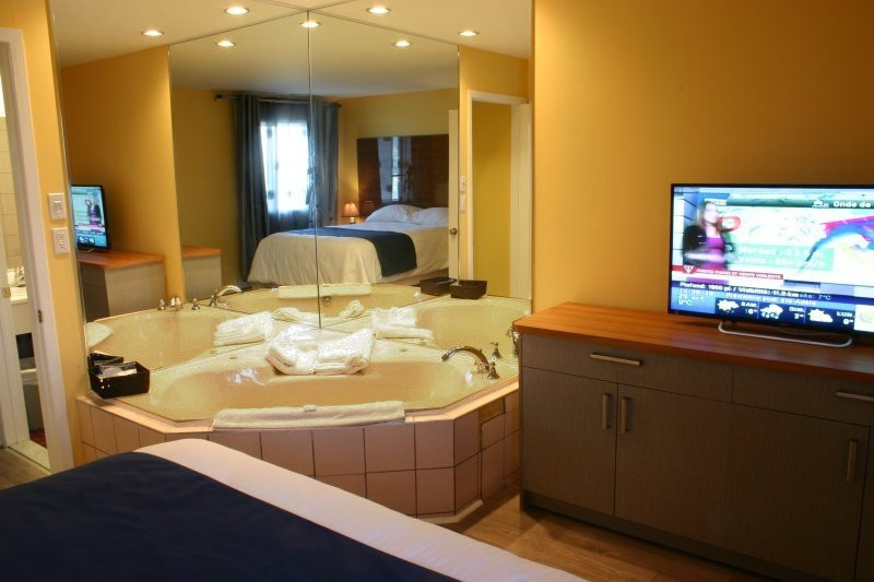 Motel Des Pentes et Suites主图