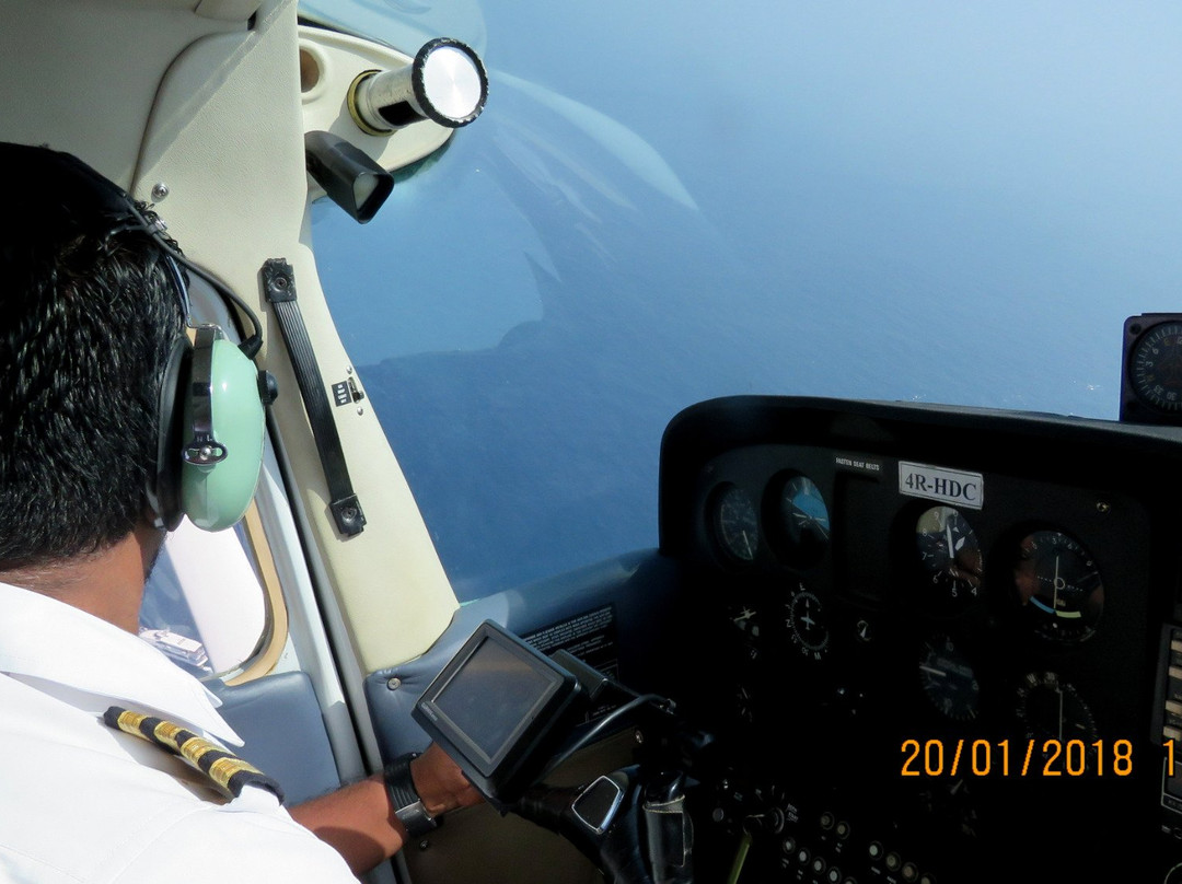 Whale Watching Safari-乌纳瓦图纳必去景点