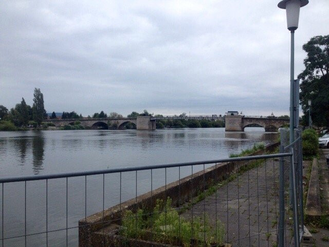 Alte Mainbrücke (Pippinsbrücke)景点图片