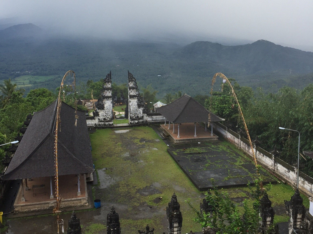 Pura Penataran Agung Rinjani-Senaru必去景点