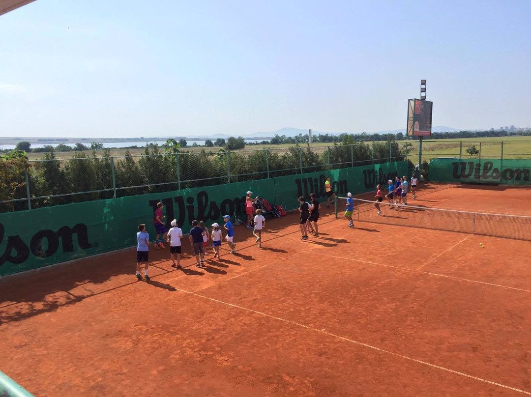 Avenue Tennis Club景点图片