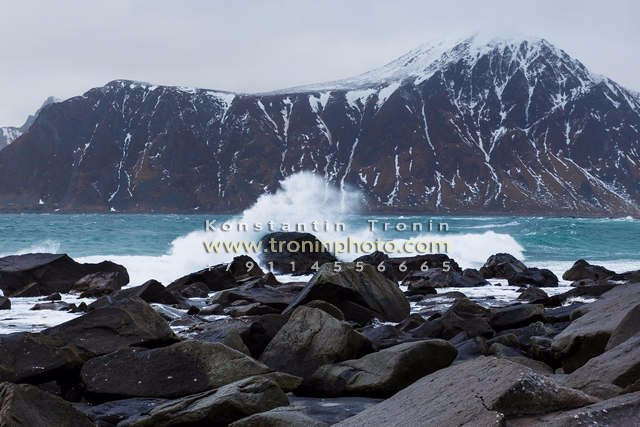 Flakstad Beach景点图片