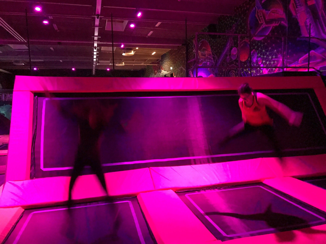 Agedrup旅游景点-Jumping Fun