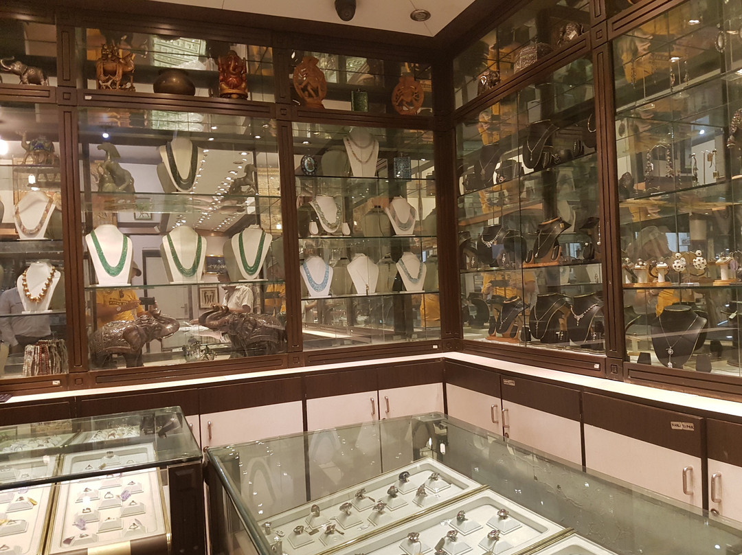 Silver & Gem Palace-斋蒲尔必去景点