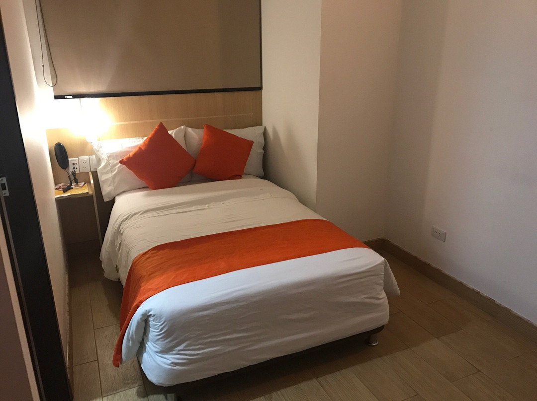 Hotel Granada Plaza主图