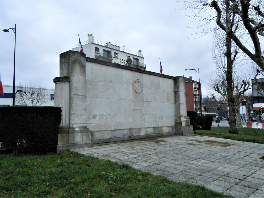 Monument aux Morts景点图片